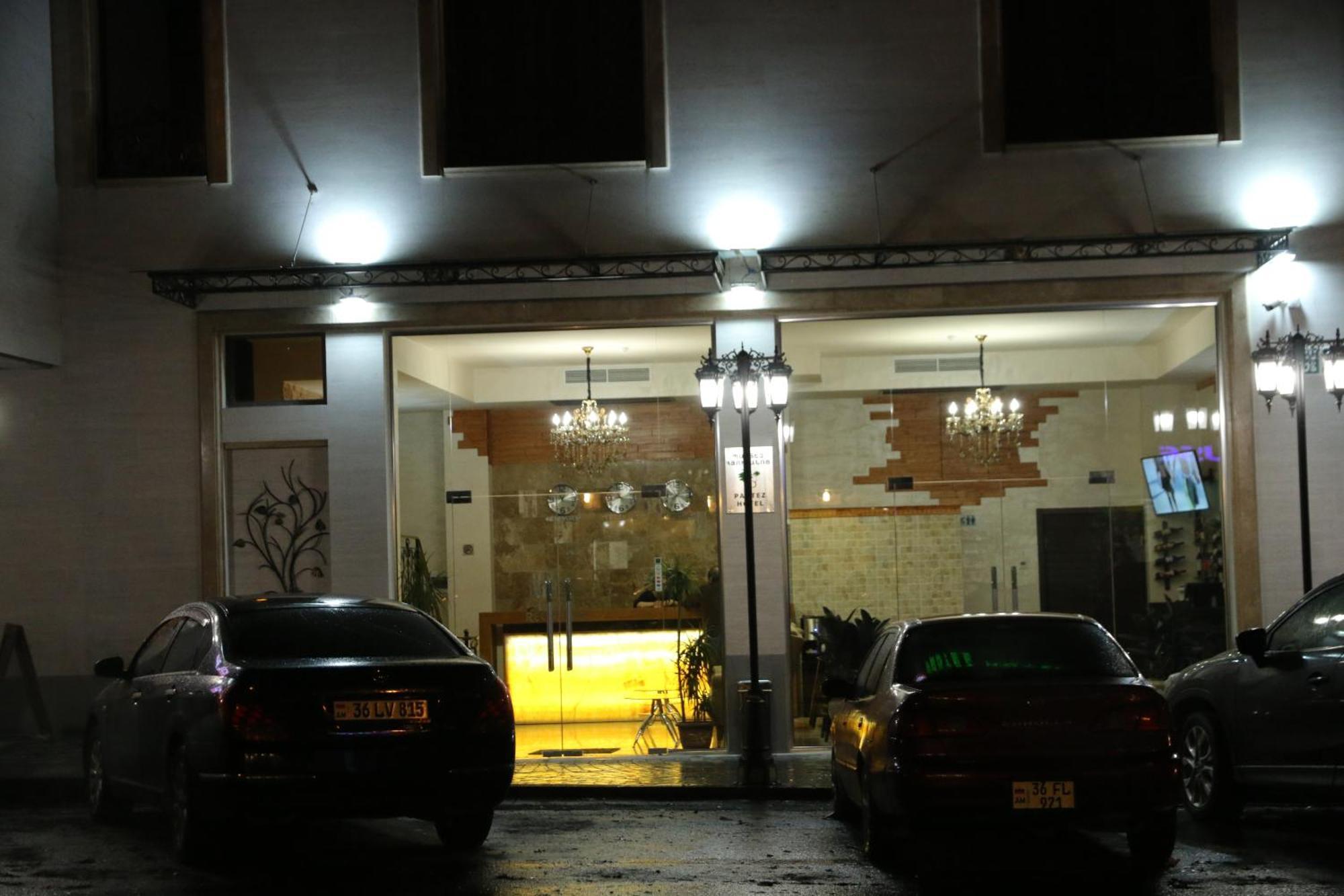 Hotel Partiez Erywań Zewnętrze zdjęcie