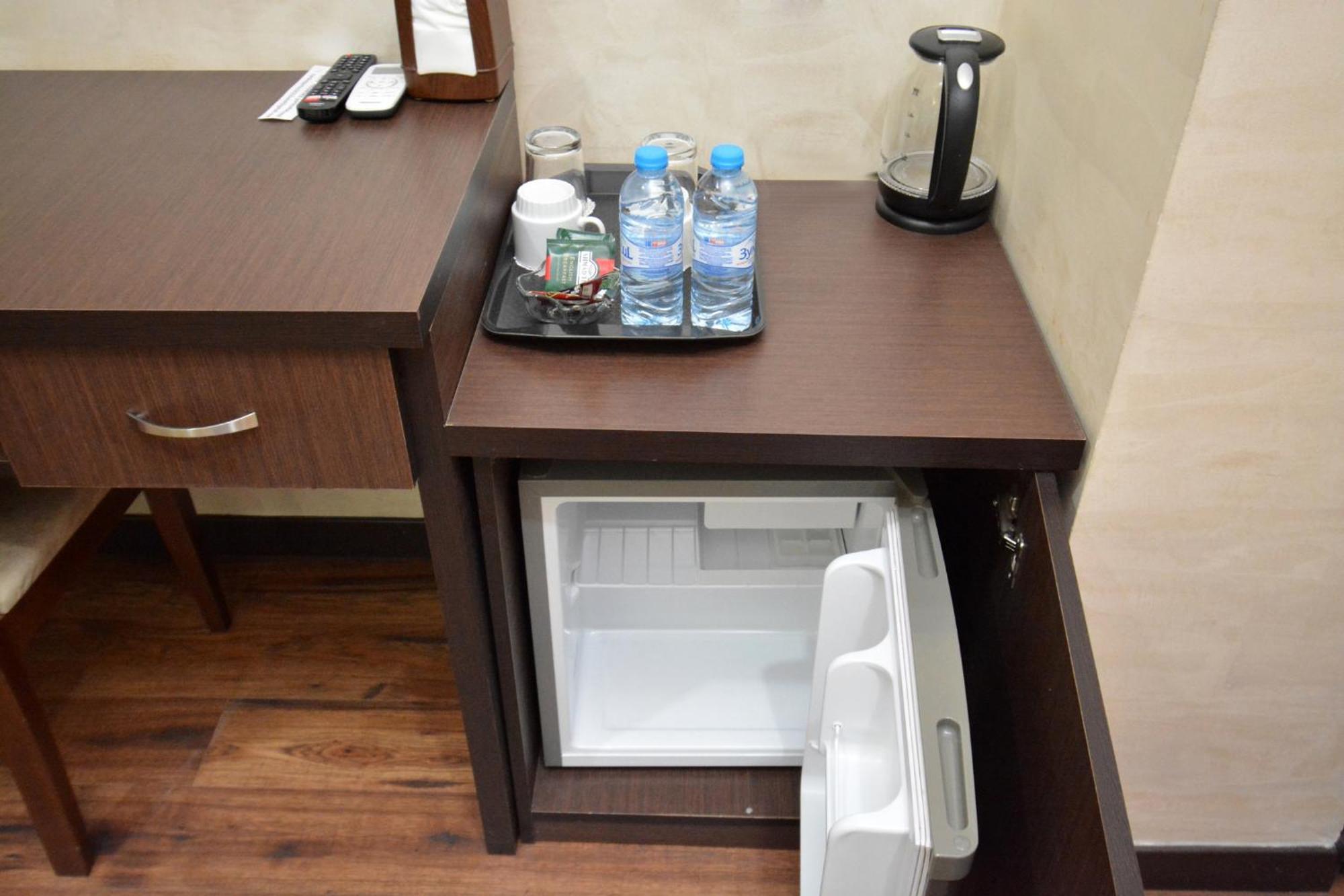 Hotel Partiez Erywań Zewnętrze zdjęcie