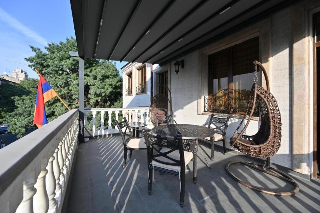Hotel Partiez Erywań Zewnętrze zdjęcie