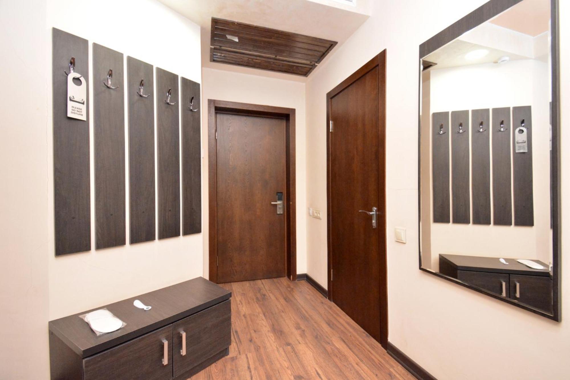 Hotel Partiez Erywań Zewnętrze zdjęcie