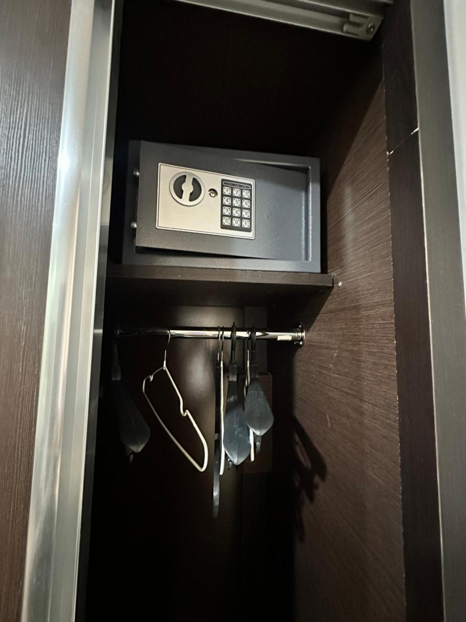 Hotel Partiez Erywań Zewnętrze zdjęcie